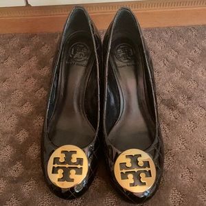 Tory Burch Black and Gold Heel